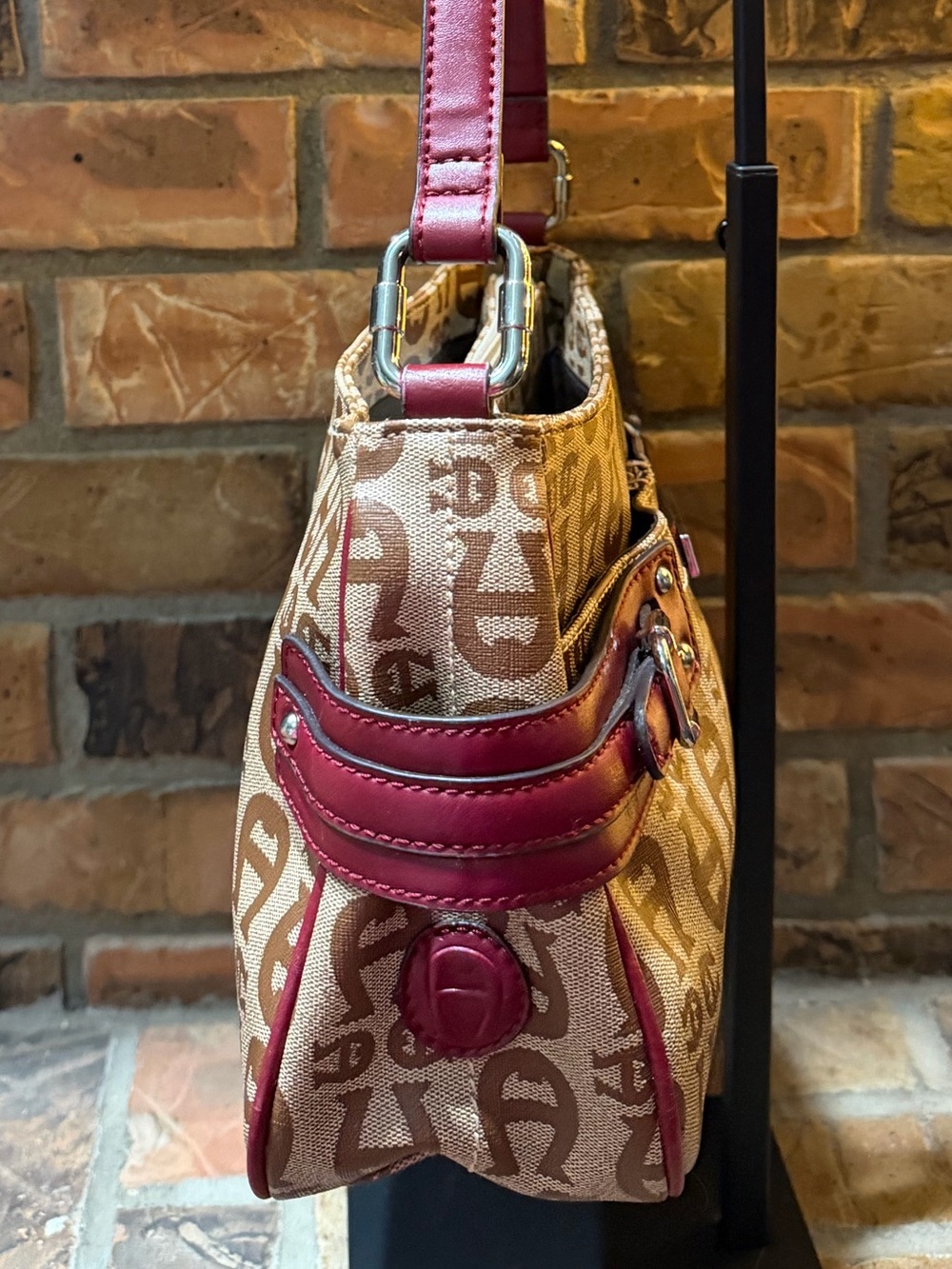 Etienne Aigner Monogram Canvas Hobo Bag with Burgundy Leather Accent EUC - Picture 4 of 10